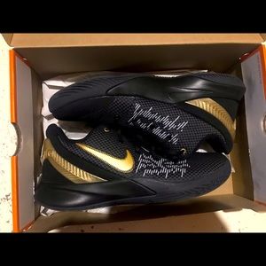 Brand new nike kyries!